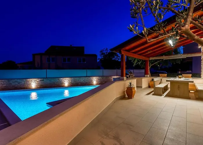 Дом отдыха In Near & Pool Пула