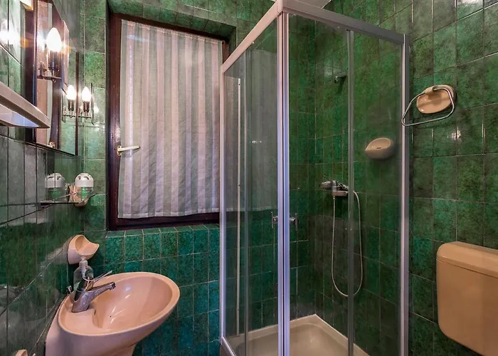 In Near & Pool * Pula