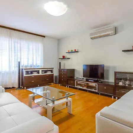 In Near & Pool Casa vacanze